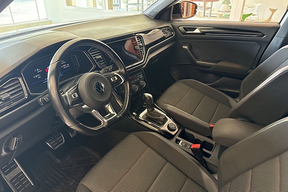 Volkswagen T-Roc 6 of 16