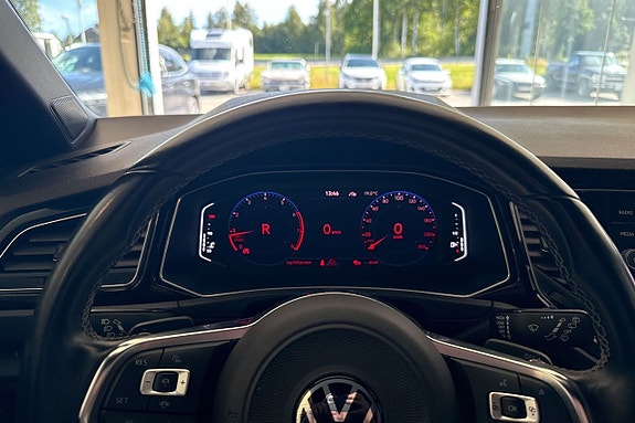 Volkswagen T-Roc 9 of 16