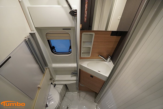 Malibu Van 640 LE RB first class ? two rooms GT skyview - Dieselpanna - 400 12 of 18