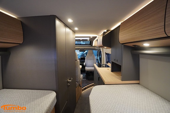 Malibu Van 640 LE RB first class ? two rooms GT skyview - Dieselpanna - 400 11 of 18