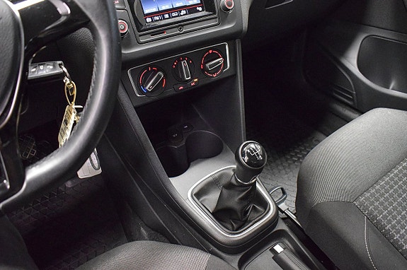 Volkswagen Polo 15 of 23