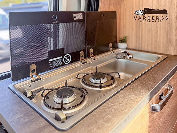 Weinsberg 600 MQH / PASSA PÅ PRIS / Tvärb / Taksäng / Extra hög takhöjd / Nya 17" hjul *** VI TAR INBYTEN *** Ränta Fr. 9 of 22