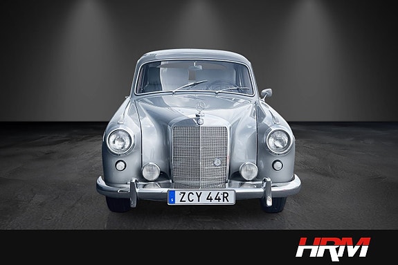 Mercedes-Benz 220 S 3 of 19