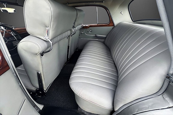 Mercedes-Benz 220 S 18 of 19
