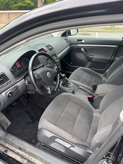 Volkswagen Golf V 5 of 10