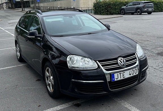 Volkswagen Golf V 3 of 10