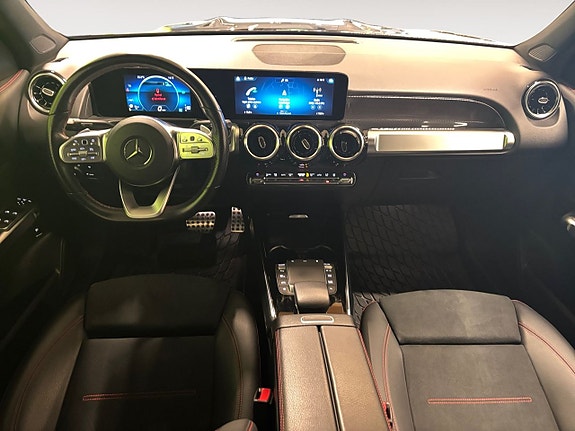 Mercedes-Benz GLB200 d 10 of 23