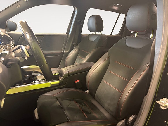 Mercedes-Benz GLB200 d 9 of 23