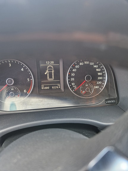 Volkswagen Caddy Maxi 3 of 5
