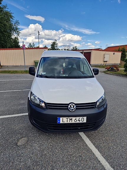Volkswagen Caddy Maxi 2 of 5