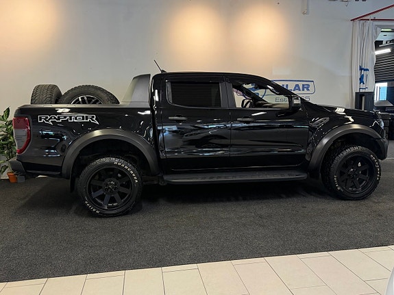 Ford Ranger Raptor 2 of 23