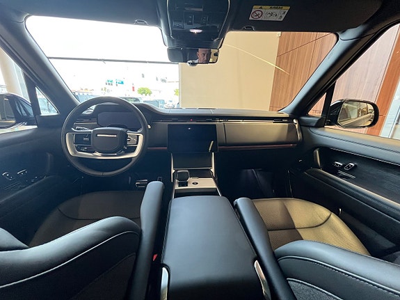 Land Rover Range Rover 10 of 10