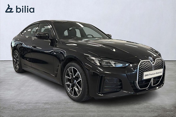 BMW i4 18 of 18