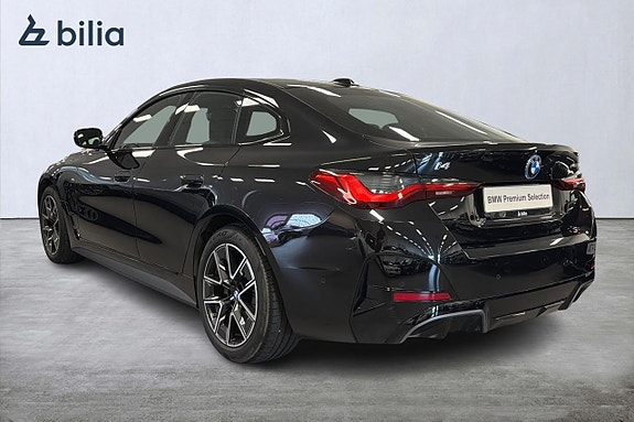BMW i4 2 of 18