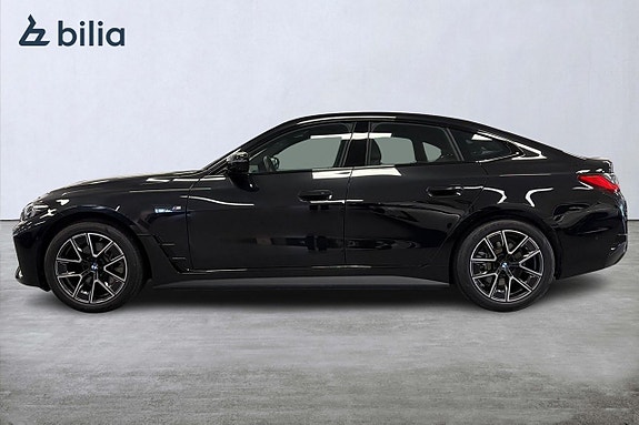 BMW i4 3 of 18