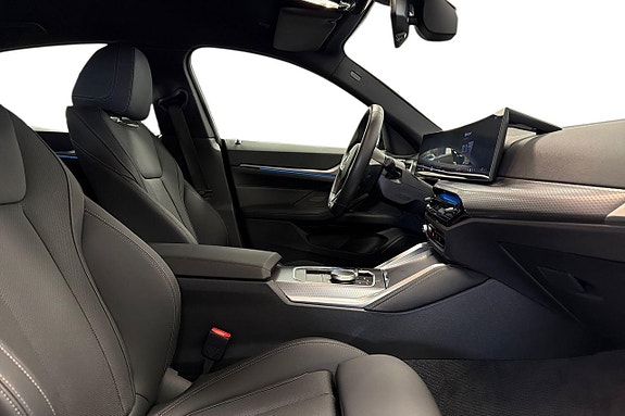 BMW i4 6 of 18