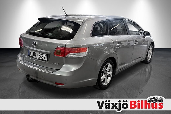 Toyota Avensis 3 of 11