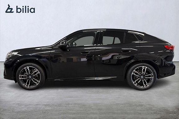 BMW iX2 3 of 18