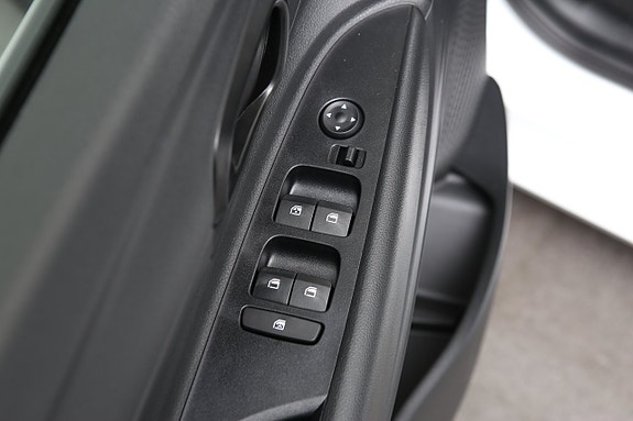 Hyundai i20 5 of 15