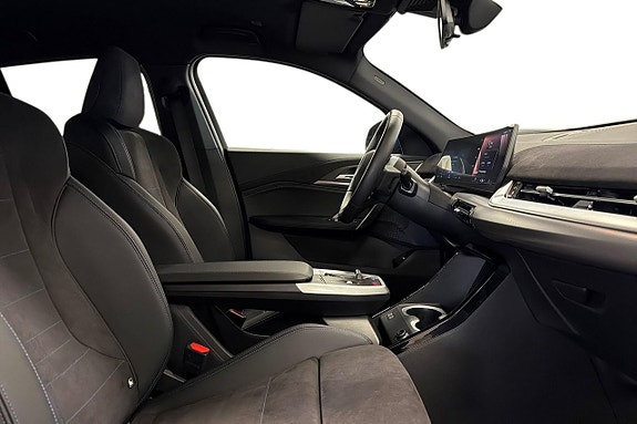 BMW iX2 6 of 18