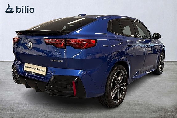 BMW iX2 17 of 18
