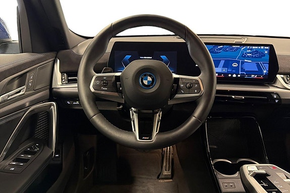 BMW iX2 9 of 18