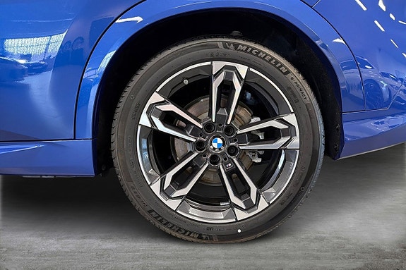 BMW iX2 15 of 18