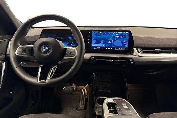 BMW iX2 8 of 18