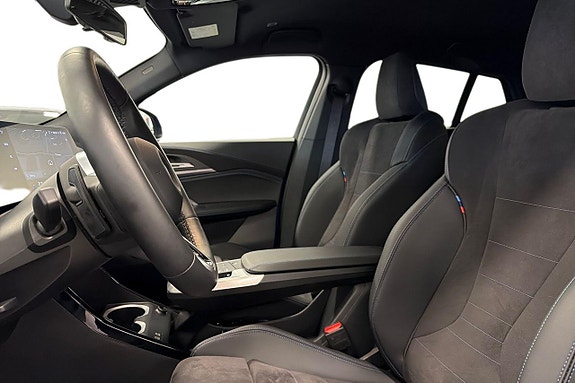 BMW iX2 12 of 18