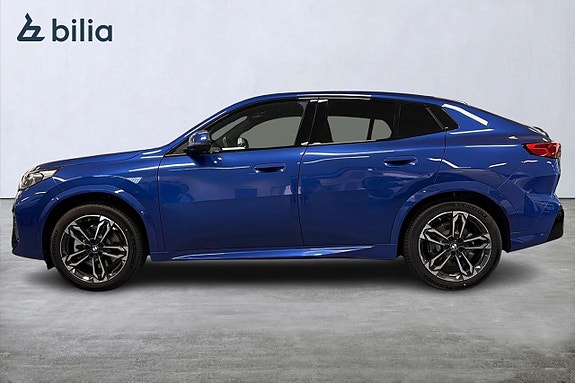 BMW iX2 3 of 18