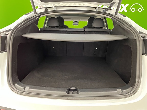 Tesla Model Y 14 of 22