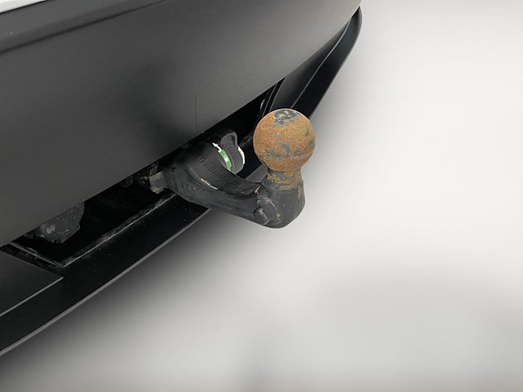 Tesla Model Y 18 of 22