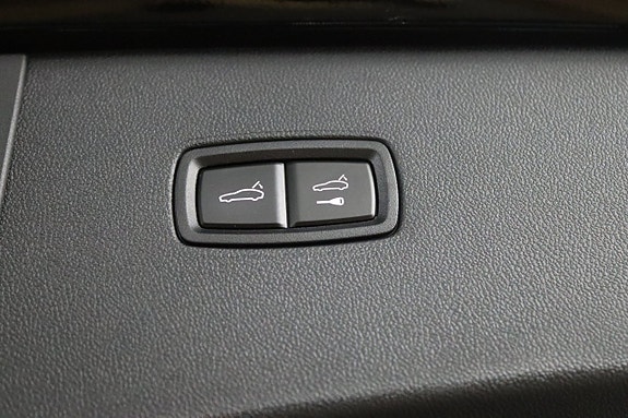Porsche Cayenne 19 of 26