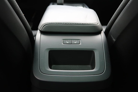 Volvo XC60 8 of 23