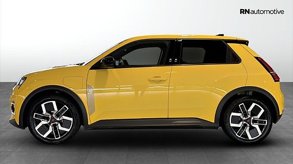 Renault 5 E-Tech 5 of 21