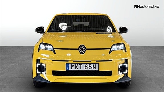 Renault 5 E-Tech 8 of 21