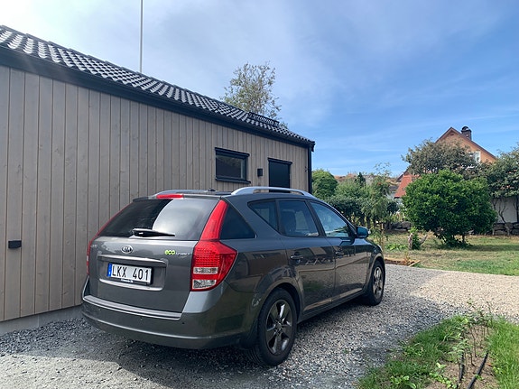 Kia Ceed 2 of 7