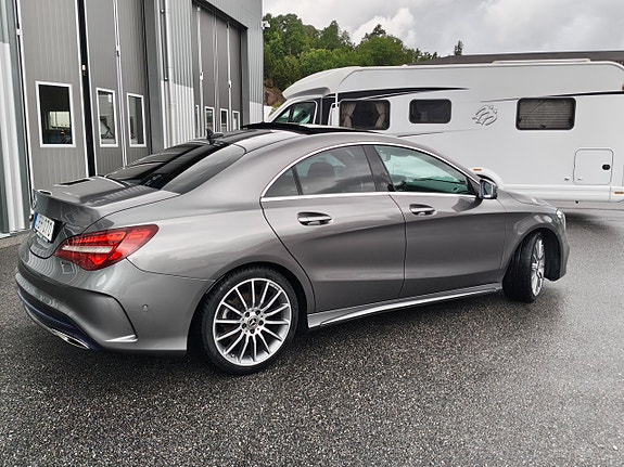 Mercedes-Benz CLA200 5 of 25