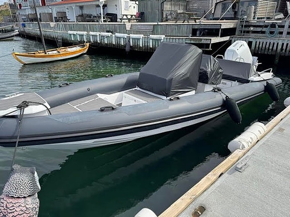 Nordkapp Airborne 8 / Mercury V8 350 HK / 2025 / Nyskick! 3 of 12
