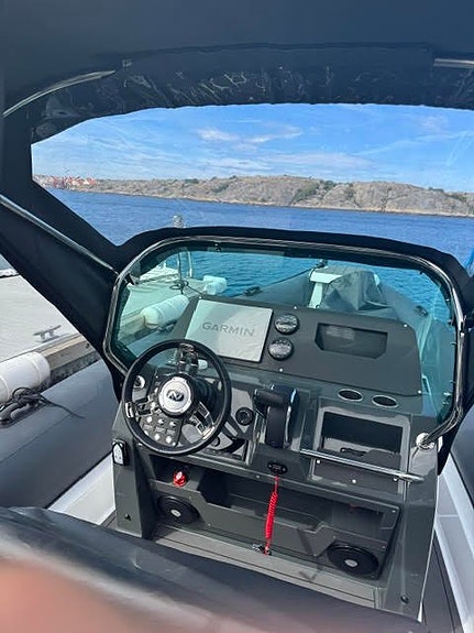 Nordkapp Airborne 8 / Mercury V8 350 HK / 2025 / Nyskick! 10 of 12