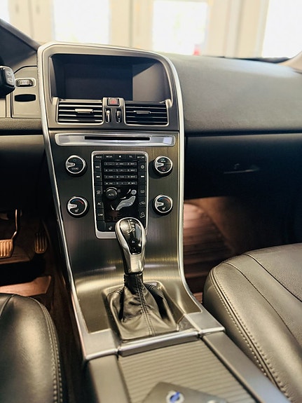 Volvo XC60 19 of 23