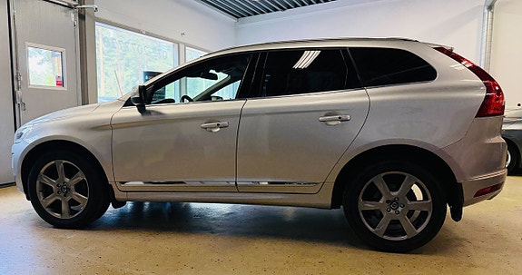 Volvo XC60 5 of 23