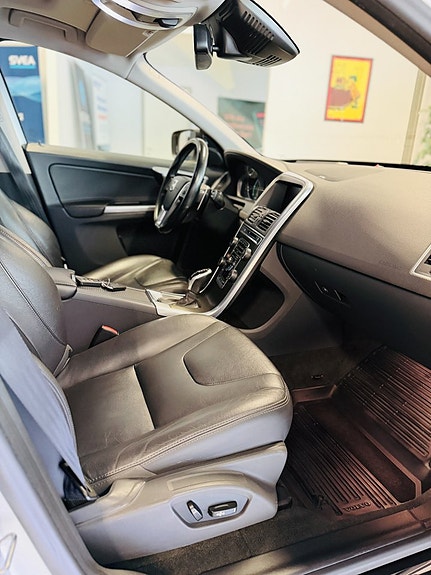 Volvo XC60 21 of 23