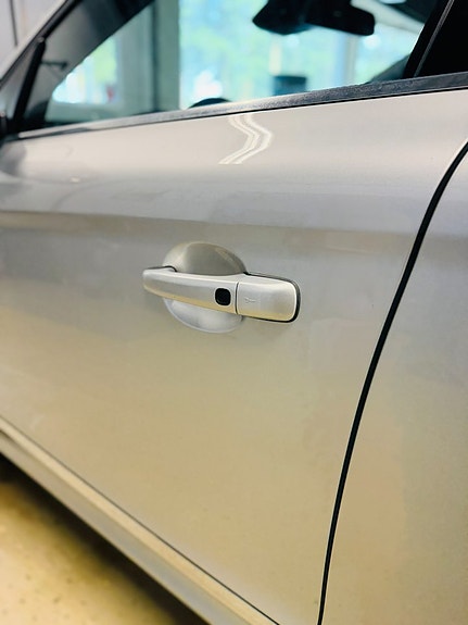 Volvo XC60 12 of 23