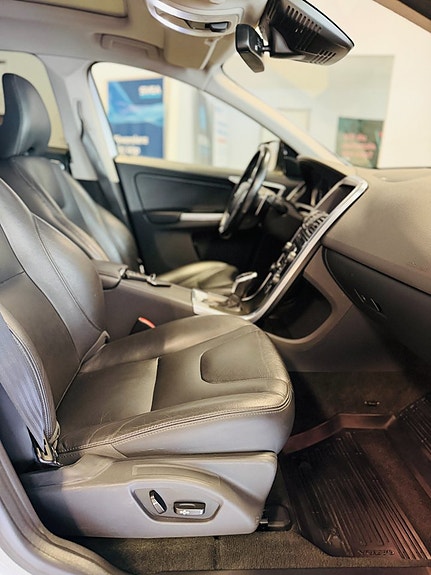 Volvo XC60 22 of 23