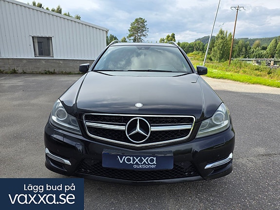 Mercedes-Benz CLC220 12 of 30