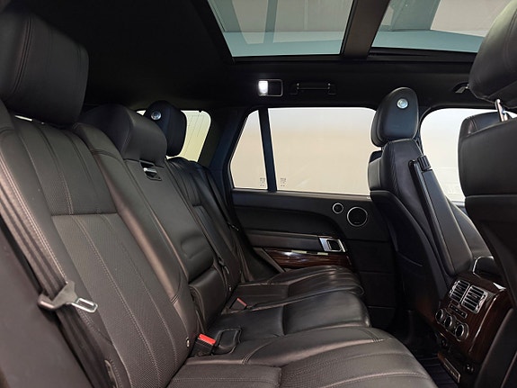 Land Rover Range Rover 13 of 23