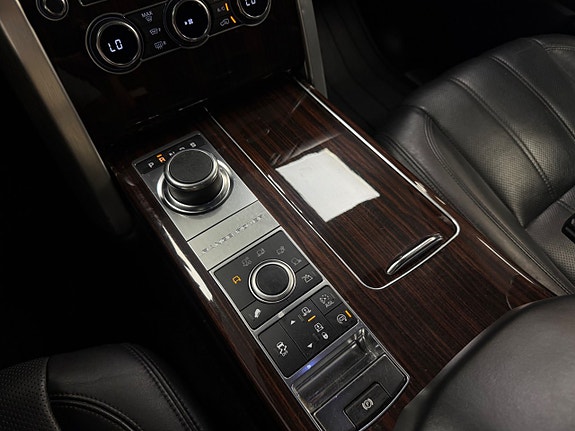 Land Rover Range Rover 19 of 23