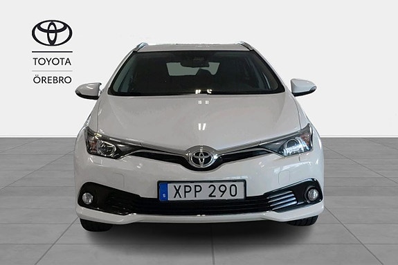 Toyota Auris 6 of 11