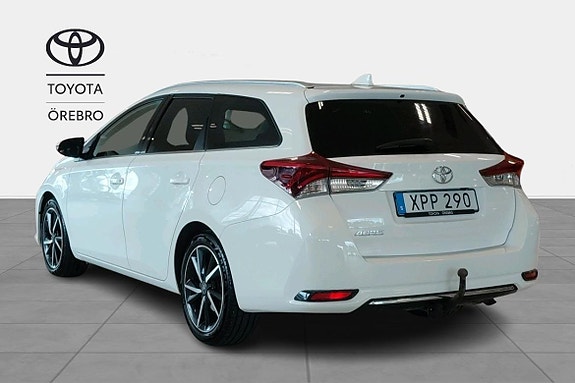 Toyota Auris 4 of 11